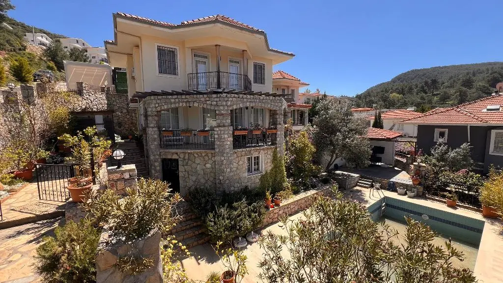 Property in Uzumlu